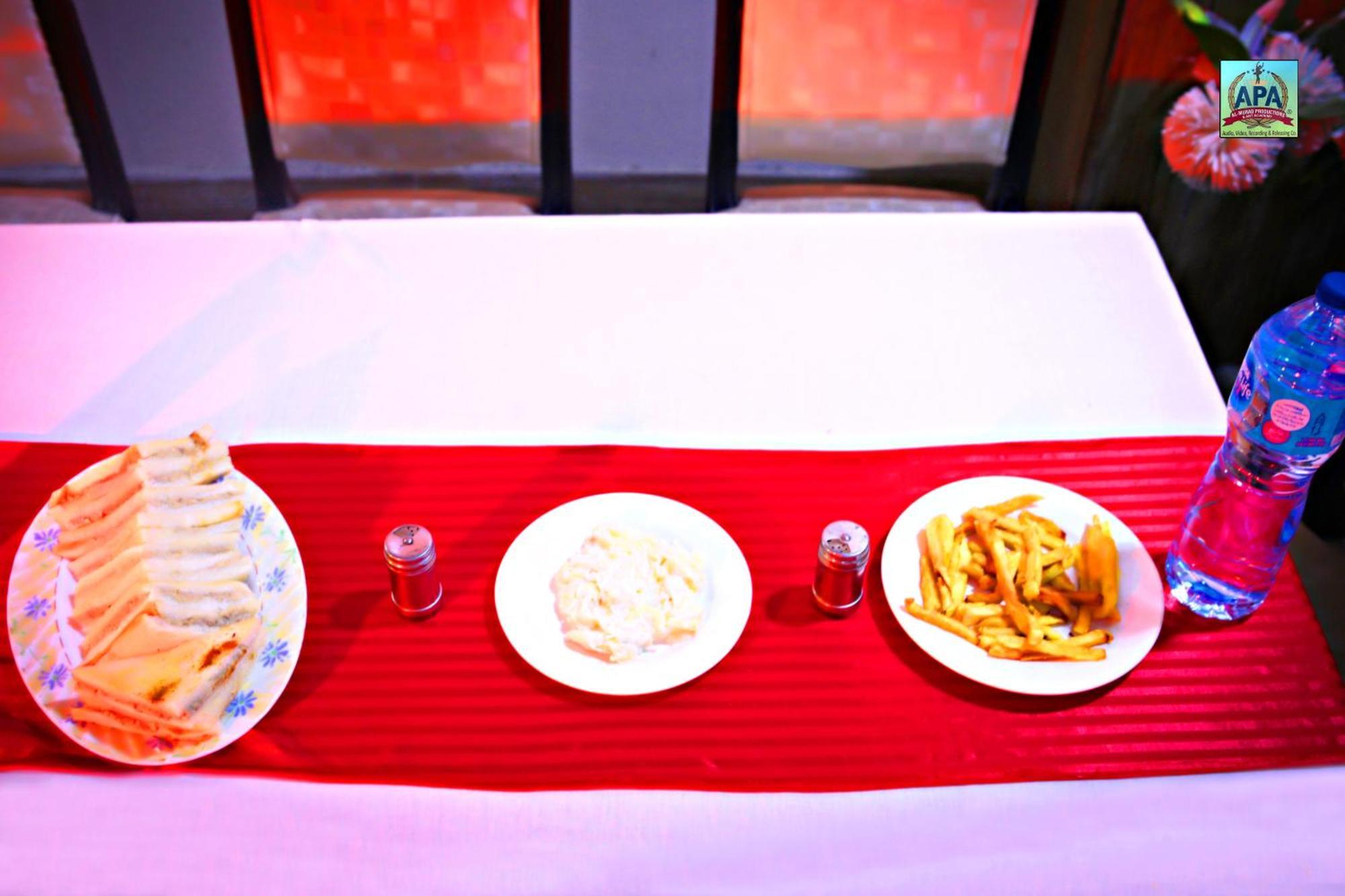 Quick Continental Hotel - Jail Road Lahore Buitenkant foto