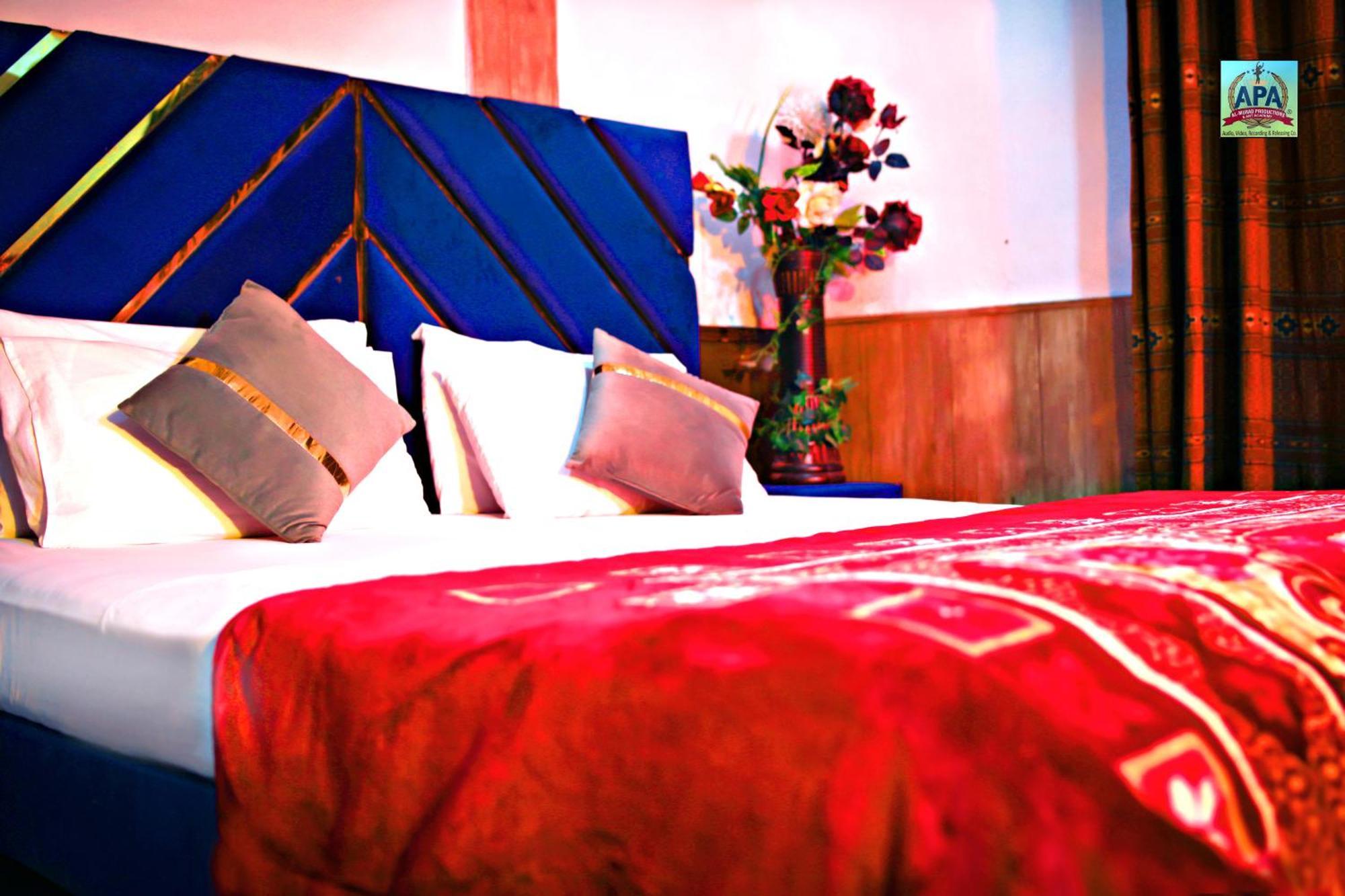 Quick Continental Hotel - Jail Road Lahore Buitenkant foto