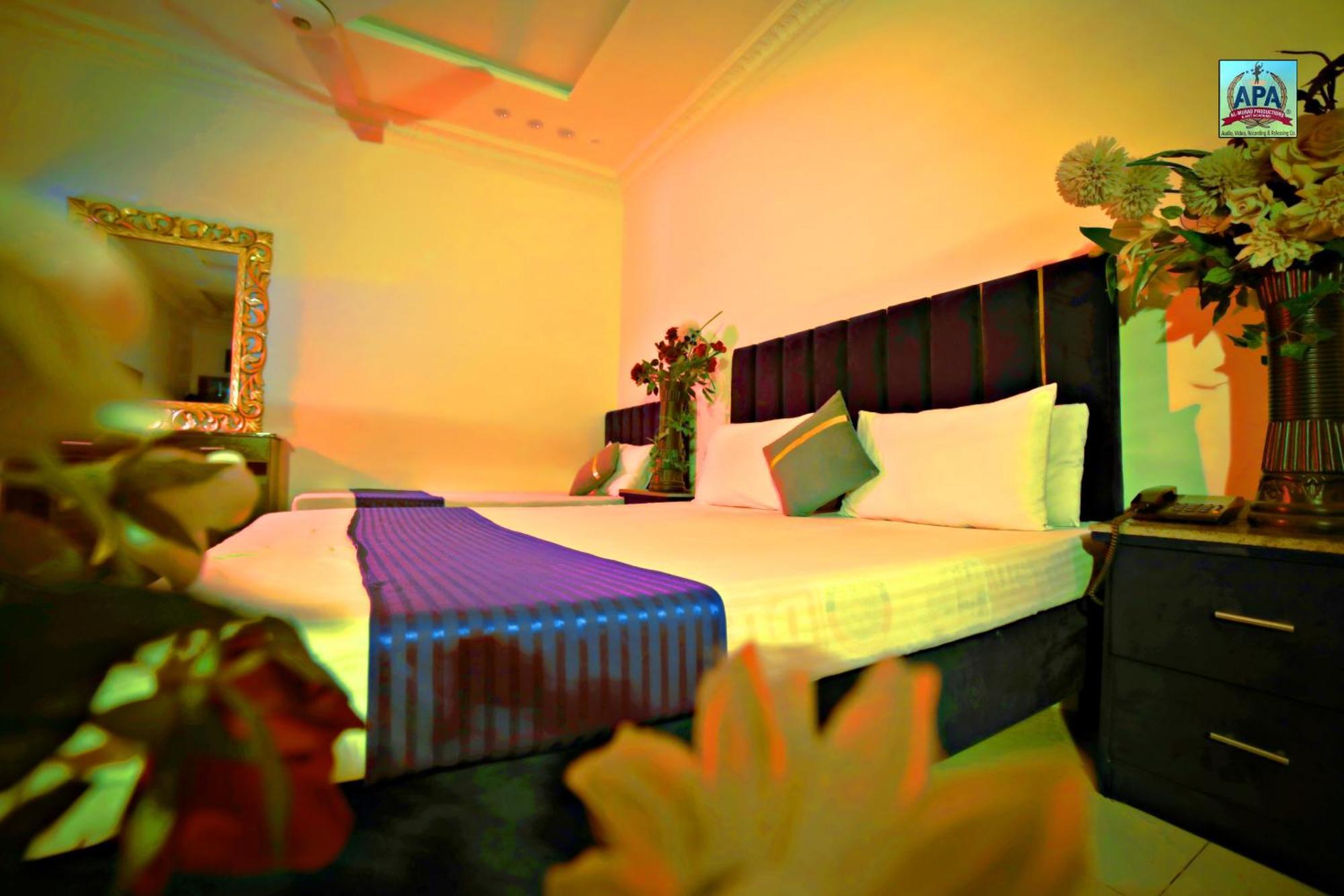 Quick Continental Hotel - Jail Road Lahore Buitenkant foto